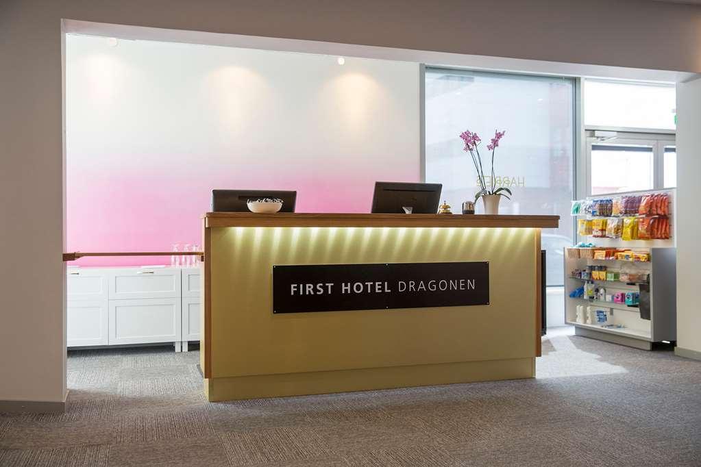 First Hotel Dragonen أوميو المظهر الداخلي الصورة